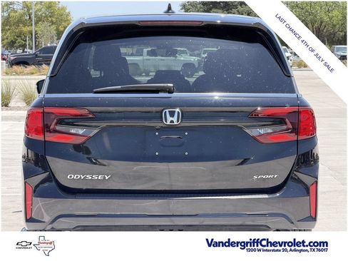 Used 2025 Honda Odyssey Sport-L image 5