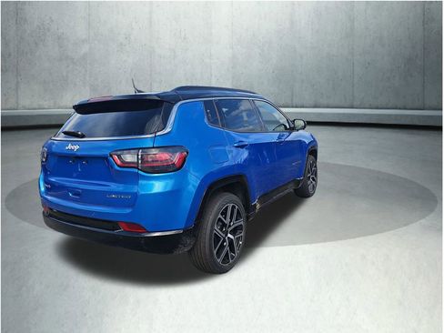New 2025 Jeep Compass Limited w/ Elite Group AWD/4WD image 5