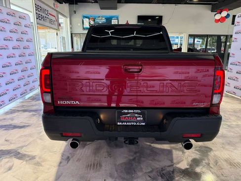 Used 2025 Honda Ridgeline Sport image 10