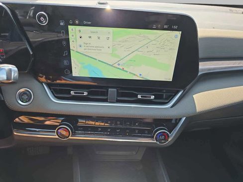Used 2025 Chevrolet Equinox LT w/ Convenience Package II AWD/4WD image 18