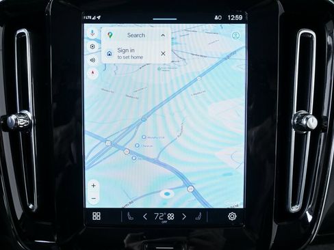 Certified 2025 Volvo XC40 B5 Plus image 16