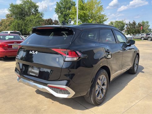 Used 2025 Kia Sportage SX FWD image 3