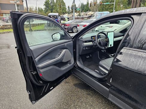 Used 2021 Ford Mustang Mach-E Select image 16