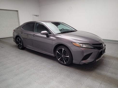 Used 2019 Toyota Camry XSE FWD image 11