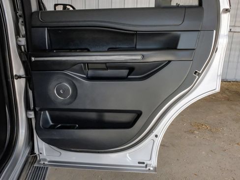 Used 2020 Ford Expedition XLT w/ Equipment Group 202A AWD/4WD image 48