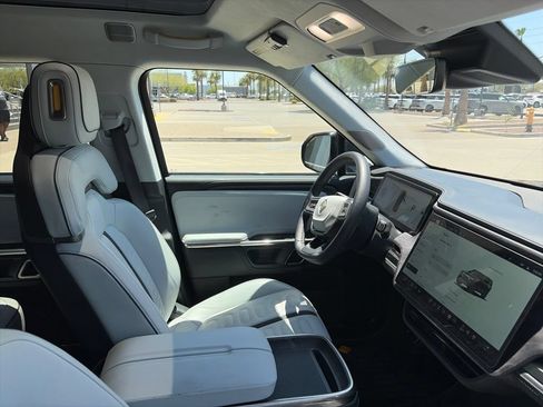 Used 2023 Rivian R1S Adventure AWD/4WD image 4