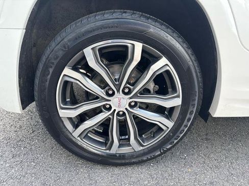 Used 2020 GMC Terrain Denali w/ Denali Premium Package AWD/4WD image 14