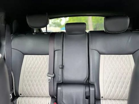 Used 2017 INFINITI QX70 AWD w/ Limited Package image 14