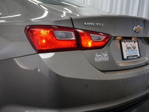 Used 2024 Chevrolet Malibu LT image 5
