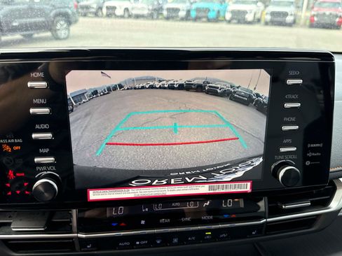 Used 2024 Toyota Sienna XSE FWD image 23