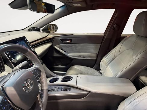 Used 2022 Toyota Avalon Limited image 14