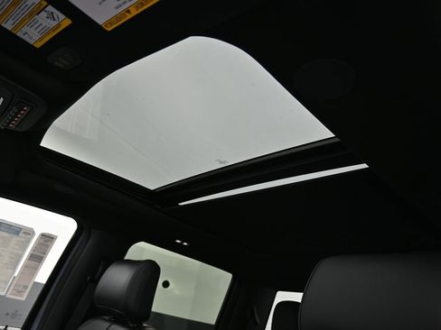 New 2026 Ford F450 Platinum w/ FX4 Off-Road Package image 21