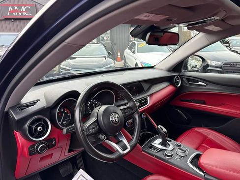 Used 2020 Alfa Romeo Stelvio AWD w/ Nero Edizione image 21