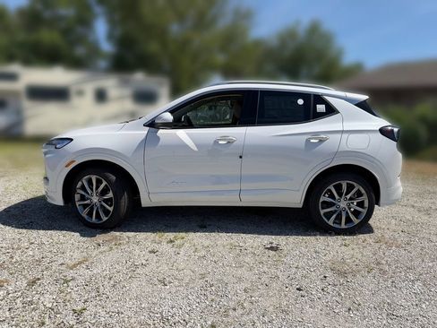New 2026 Buick Encore GX Avenir w/ Avenir Convenience Package AWD/4WD image 2