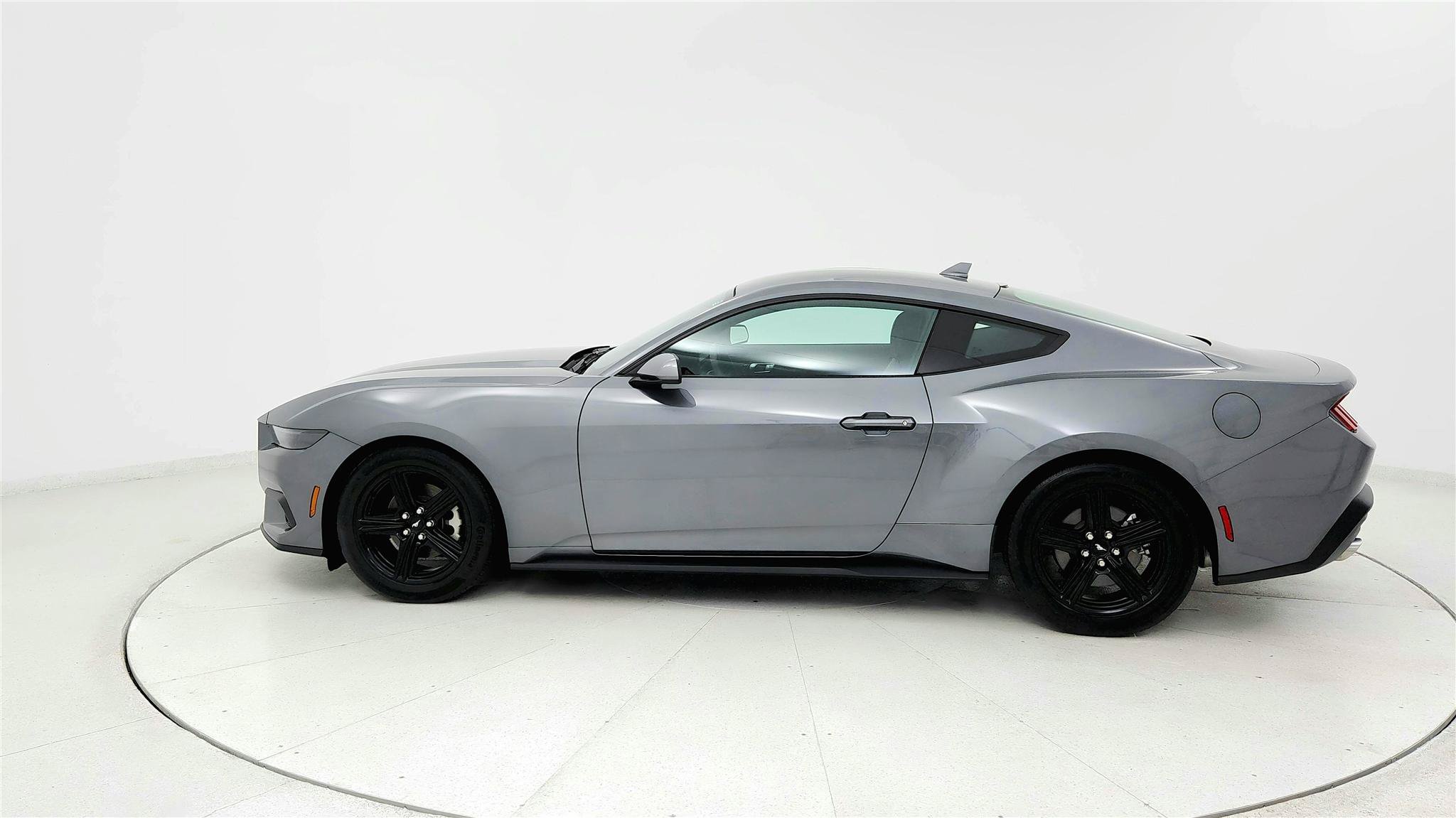 Used 2026 Ford Mustang Premium RWD image 2