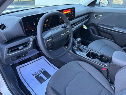 New 2025 Kia K4 LX image 31