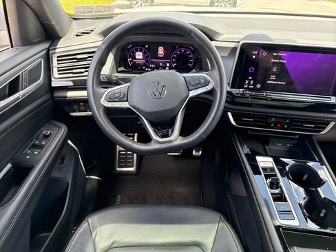 Used 2024 Volkswagen Atlas Cross Sport SEL R-Line AWD/4WD image 19