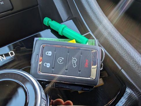 New 2025 Jeep Grand Cherokee Limited w/ Black Appearance Package image 17