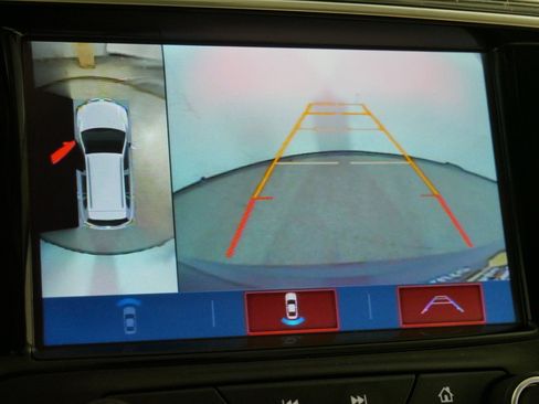 Used 2020 Buick Envision Premium w/ Driver Confidence Package image 33