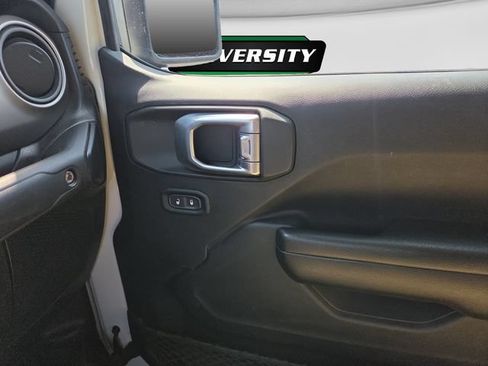 Used 2021 Jeep Gladiator Sport AWD/4WD image 21