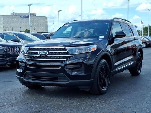 Used 2024 Ford Explorer XLT w/ Class IV Trailer Tow Package AWD/4WD image 3