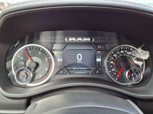 Used 2024 RAM 3500 Laramie image 24