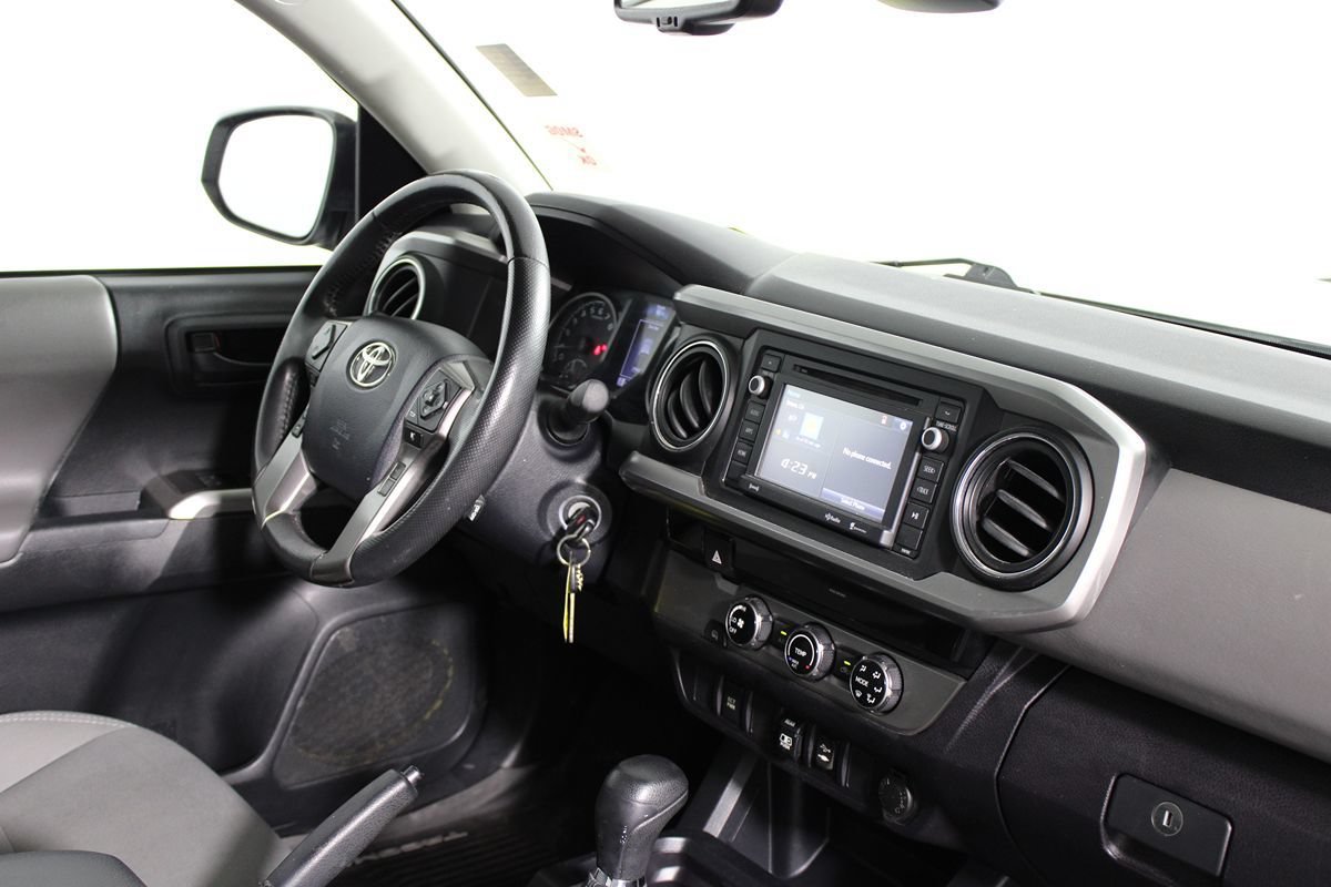 Used 2018 Toyota Tacoma SR5 RWD image 20