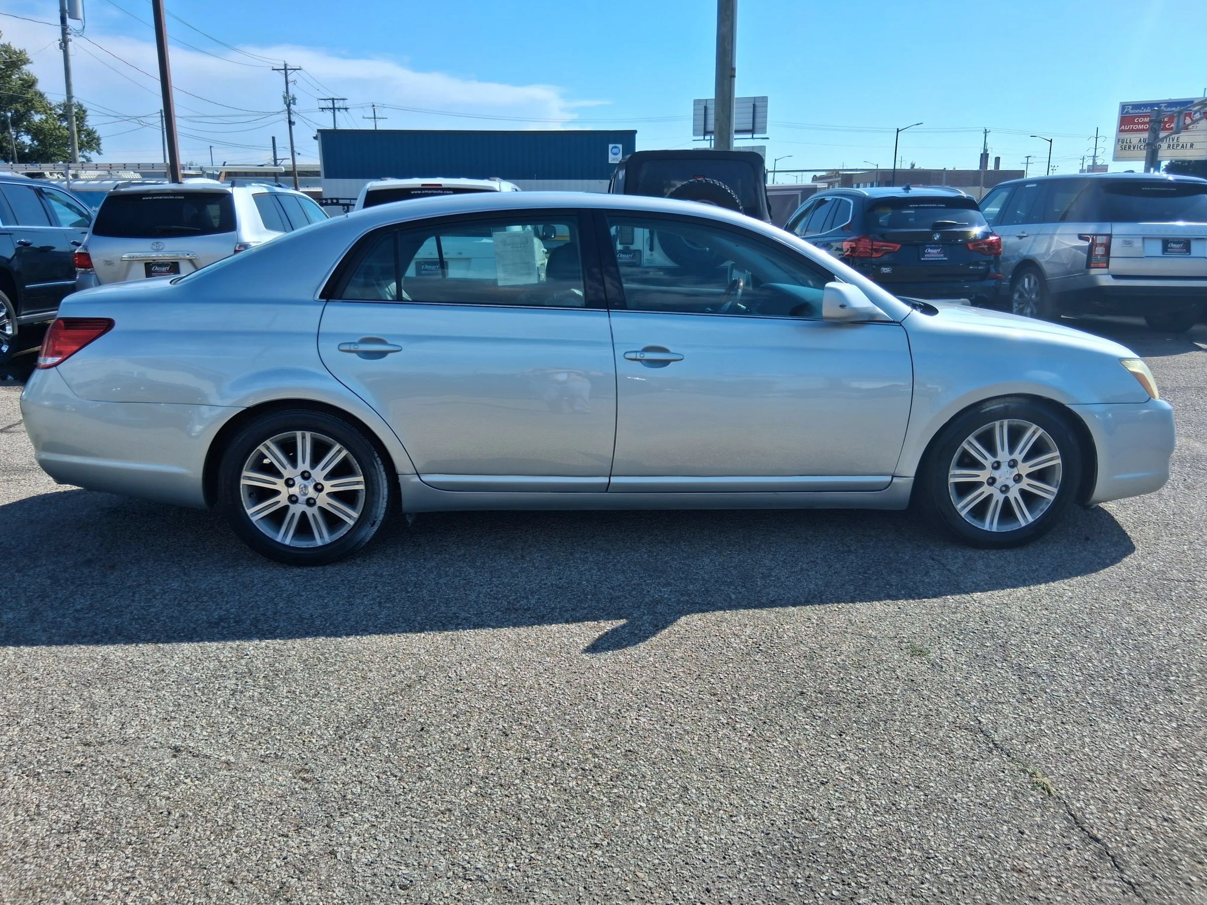 Used 2005 Toyota Avalon Touring FWD image 6