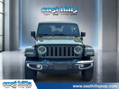Used 2024 Jeep Wrangler Unlimited Sahara w/ Technology Group AWD/4WD image 8