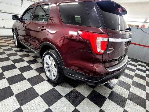 Used 2018 Ford Explorer XLT w/ Equipment Group 202A image 3