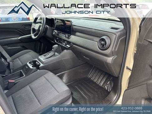 Used 2023 Chevrolet Colorado W/T RWD image 34