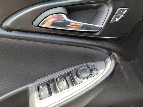 Used 2023 Chevrolet Malibu LT FWD image 27