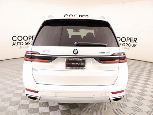 Used 2023 BMW X7 xDrive40i w/ Premium Package image 25