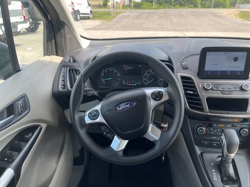 Used 2022 Ford Transit Connect XLT w/ Trailer Tow Package FWD image 16