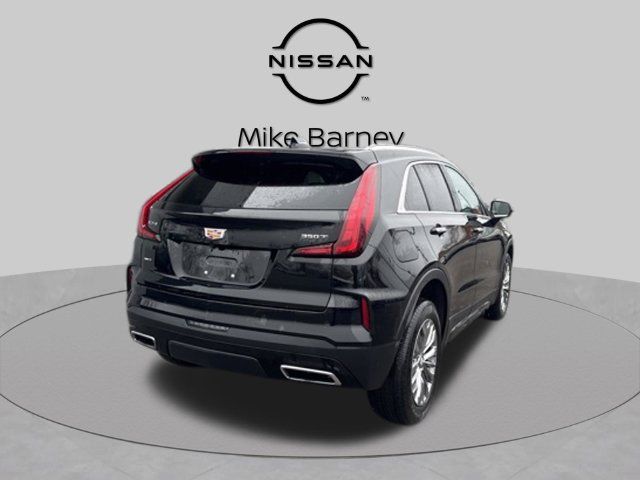 Used 2025 Cadillac XT4 Premium Luxury AWD/4WD image 2