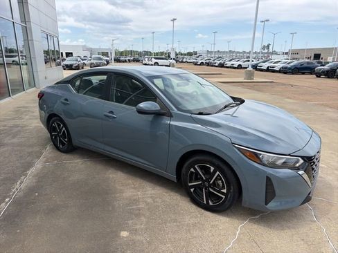 Used 2024 Nissan Sentra SV image 5