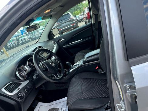 Used 2016 Dodge Journey SXT w/ Comfort/Convenience Group image 9