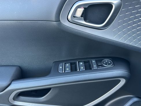New 2025 Kia Soul LX image 11