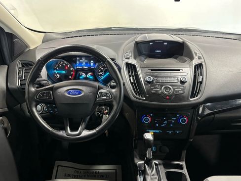 Used 2017 Ford Escape SE w/ SE Sport Appearance Package image 14