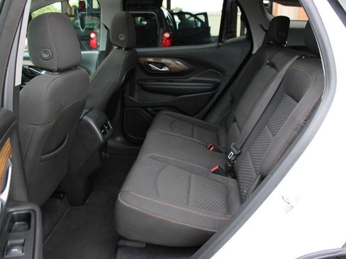 Used 2020 GMC Terrain SLE w/ GMC Pro Grade Package AWD/4WD image 40