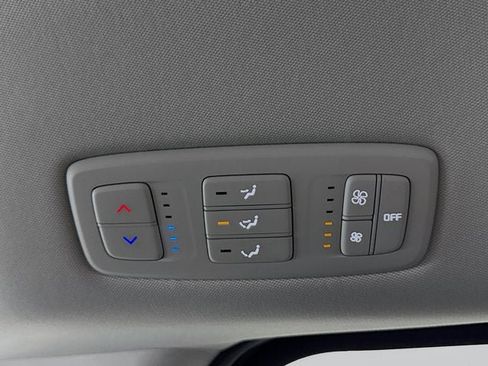 Certified 2024 Kia Carnival LX image 24