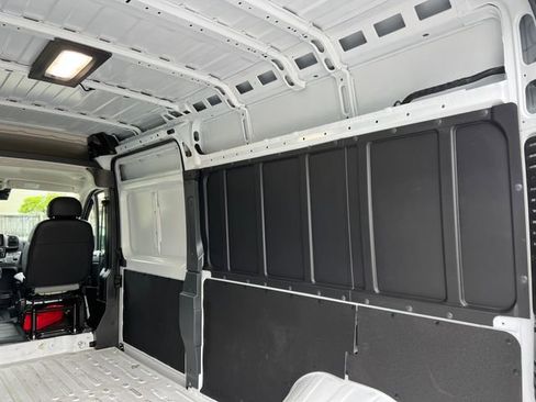 Used 2026 RAM ProMaster 2500 w/ Convenience Group FWD image 28