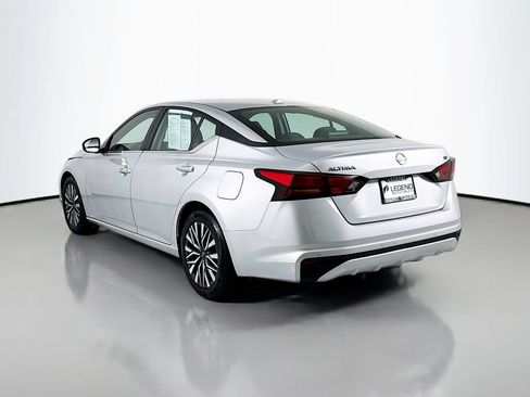 Used 2023 Nissan Altima 2.5 SV FWD image 6