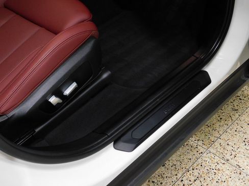 Used 2023 BMW X4 xDrive30i image 92