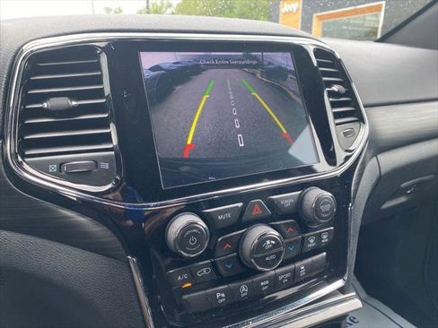 Certified 2020 Jeep Grand Cherokee Altitude AWD/4WD image 33