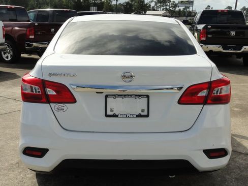 Used 2018 Nissan Sentra S FWD image 4
