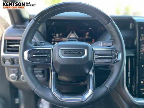 Used 2025 GMC Yukon XL Denali w/ Advanced Technology Package AWD/4WD image 20