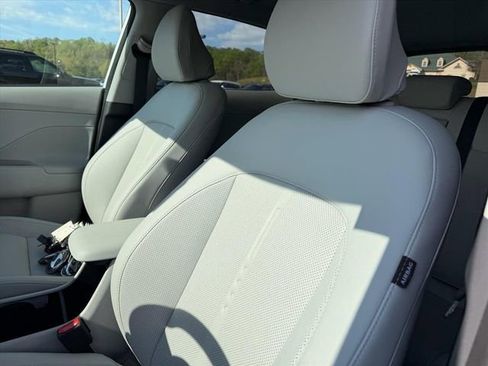 Used 2026 Hyundai Kona SEL Premium FWD image 10