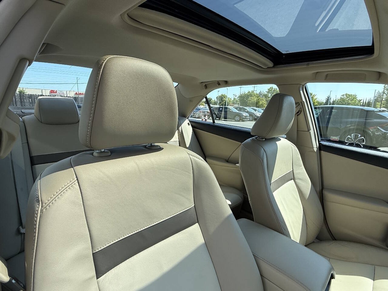 Used 2012 Toyota Camry XLE FWD image 21