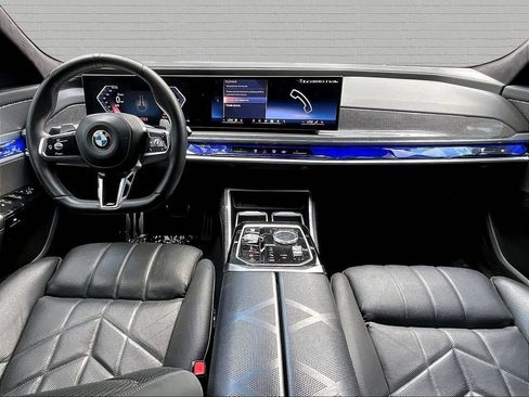 Used 2023 BMW 760i xDrive w/ Executive Package AWD/4WD image 7
